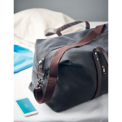 Bolsa fin de semana en canvas de 450gr/m² y detalles de PU reciclado.