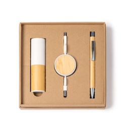 Set de regalo realizado en bambú.