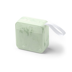 Altavoz inalámbrico realizado a partir de tapones de botella reciclados. 