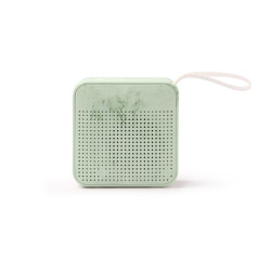 Altavoz inalámbrico realizado a partir de tapones de botella reciclados. 