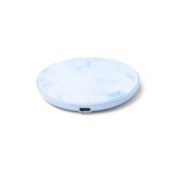Cargador inalámbrio hecho de tapones de botella reciclados.
