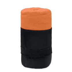 Manta polar en RPET (180 gr/m2) con funda