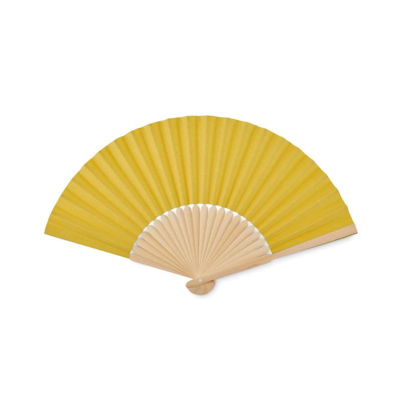 Abanico de bambú