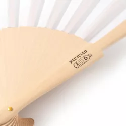 Abanico con varillas de madera y tela RPET