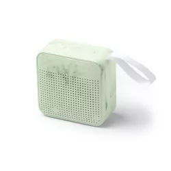 Altavoz inalámbrico realizado a partir de tapones de botella reciclados. 